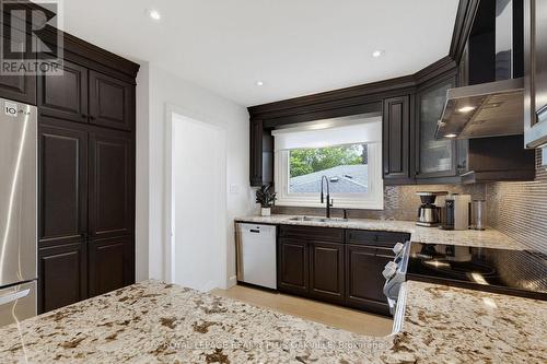 336 Tuck Drive, Burlington, ON - Indoor Photo Showing Kitchen