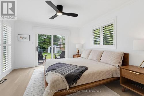 336 Tuck Drive, Burlington, ON - Indoor Photo Showing Bedroom