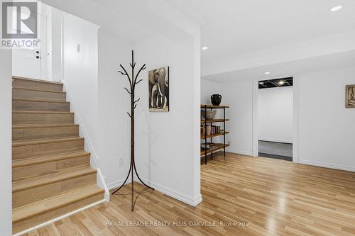 336 Tuck Drive, Burlington, ON - Indoor Photo Showing Other Room
