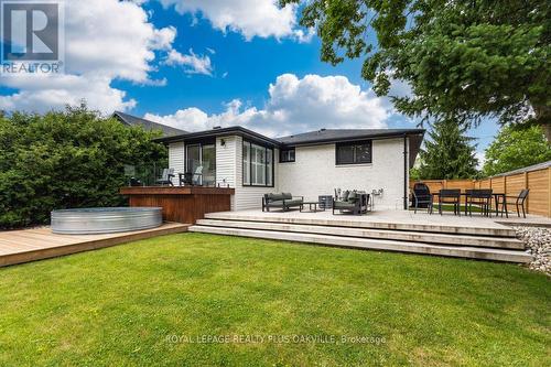 336 Tuck Drive, Burlington, ON - Outdoor With Deck Patio Veranda