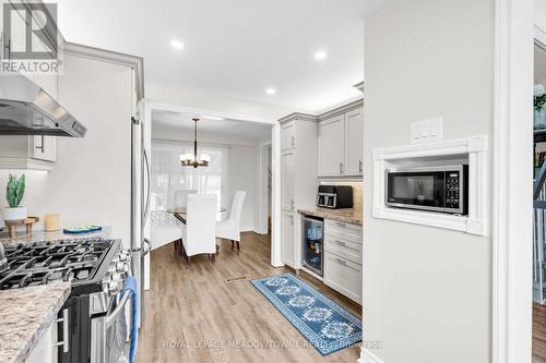 3 Northgate Boulevard, Brampton, ON - Indoor Photo Showing Kitchen With Upgraded Kitchen