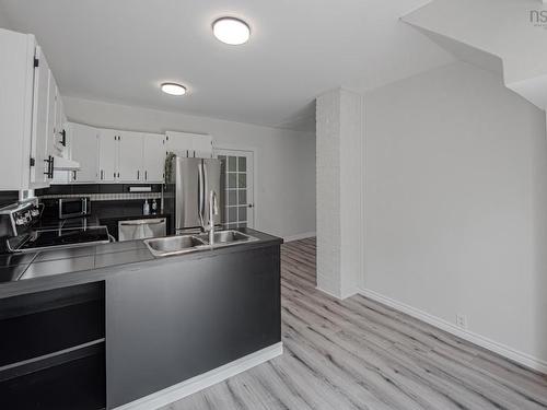 35 Foxbrook Road, Hopewell, NS - Indoor Photo Showing Kitchen With Double Sink