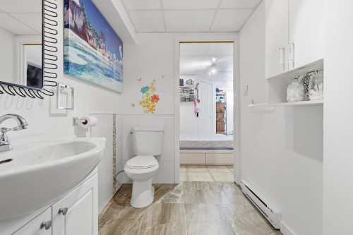 Salle de bains - 437 Rue Marchand, Mascouche, QC - Indoor Photo Showing Bathroom