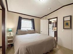 Primary Bedroom - 
