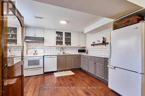 156 Acton Road, Uxbridge, ON - Indoor Photo Showing Kitchen