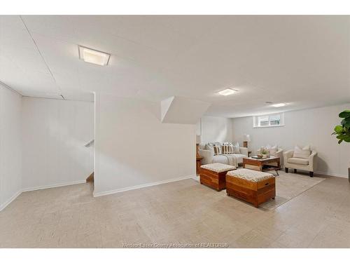 920 Louis, Windsor, ON - Indoor