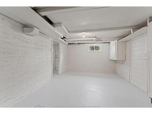920 Louis, Windsor, ON - Indoor