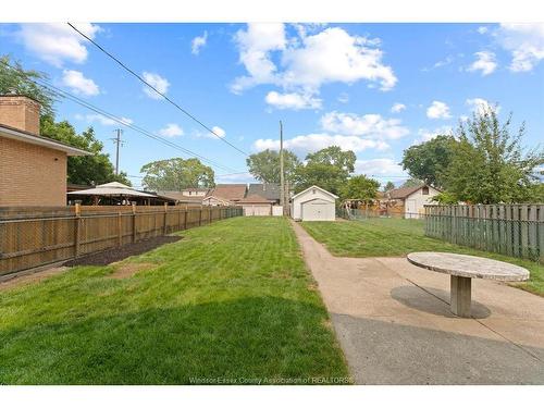 920 Louis, Windsor, ON - Outdoor