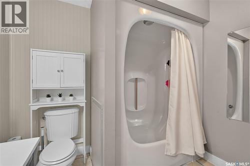 477 22Nd Street E, Prince Albert, SK - Indoor Photo Showing Bathroom