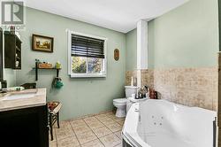 Upstairs Bath - 