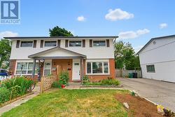 61 BALFOUR CRESCENT  Kitchener, ON N2C 1Z6