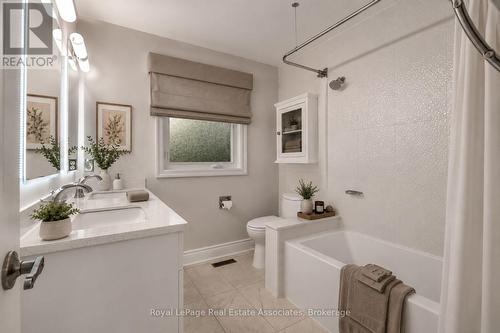 2529 Claymore Crescent, Mississauga, ON - Indoor Photo Showing Bathroom