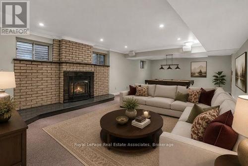 2529 Claymore Crescent, Mississauga, ON - Indoor Photo Showing Living Room With Fireplace
