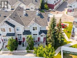 3032 New Brighton Gardens SE  Calgary, AB T2Z 0A5