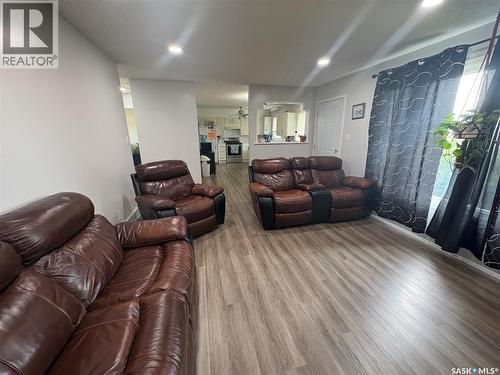 312 Bismark Avenue, Langenburg, SK - Indoor