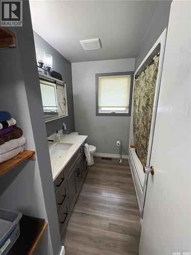 312 Bismark Avenue, Langenburg, SK - Indoor Photo Showing Bathroom