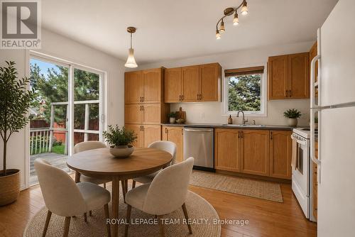 Virtually staged - Kitchen - 32 Vistapointe Drive, Ottawa, ON - Indoor