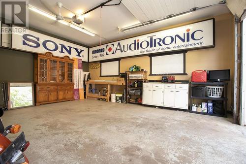 172 Spring St, Sault Ste. Marie, ON - Indoor Photo Showing Garage