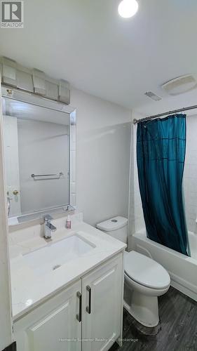 17 Summerfield Crescent, Brampton (Brampton West), ON - Indoor Photo Showing Bathroom