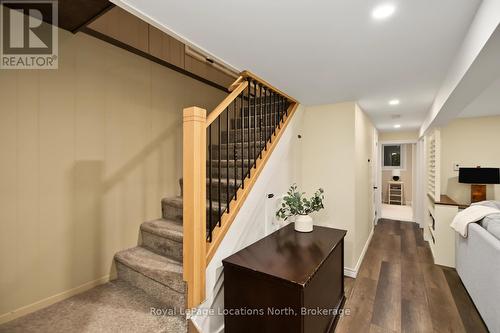 143 St Moritz Crescent, Blue Mountains, ON - Indoor Photo Showing Other Room