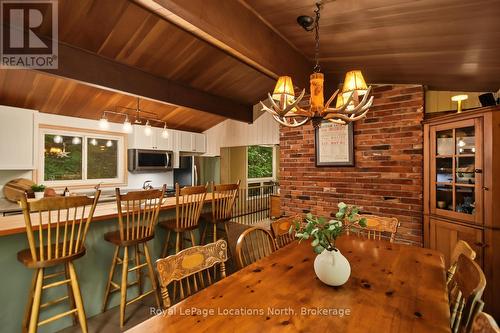 143 St Moritz Crescent, Blue Mountains, ON - Indoor Photo Showing Dining Room