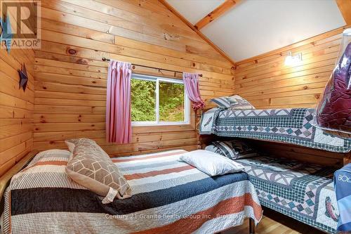 91 Ups & Downs Lane, South Algonquin, ON - Indoor Photo Showing Bedroom