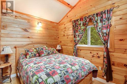91 Ups & Downs Lane, South Algonquin, ON - Indoor Photo Showing Bedroom