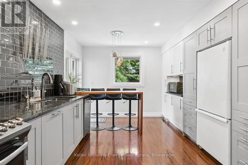 8280 Albert Court, Hamilton Township, ON - Indoor Photo Showing Kitchen