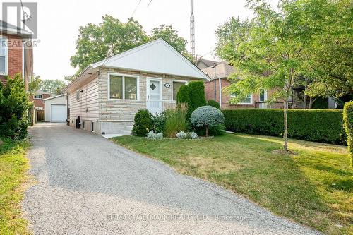 58 CLAREMORE AVENUE  Toronto, ON M1N 3R9