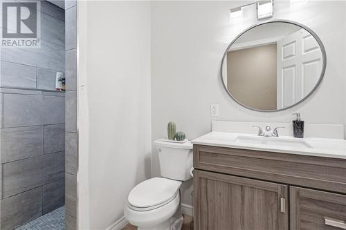 2425 Frontenac Street, Sudbury, ON - Indoor Photo Showing Bathroom