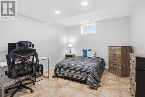 2425 Frontenac Street, Sudbury, ON - Indoor Photo Showing Bedroom