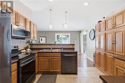 2425 Frontenac Street, Sudbury, ON - Indoor Photo Showing Kitchen With Double Sink