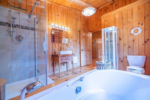 Photo aérienne - 29 Ch. Maryhill, Harrington, QC - Indoor Photo Showing Bathroom
