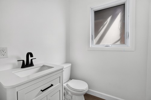 Powder room - 235 Boul. Ivan-Pavlov, Laval (Vimont), QC - Indoor Photo Showing Bathroom