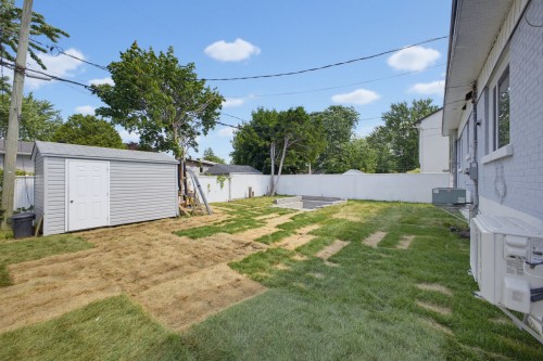 Cour - 5725 Rue Provence, Laval (Auteuil), QC - Outdoor