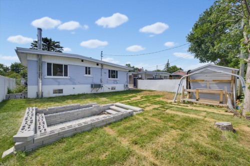 Cour - 5725 Rue Provence, Laval (Auteuil), QC - Outdoor