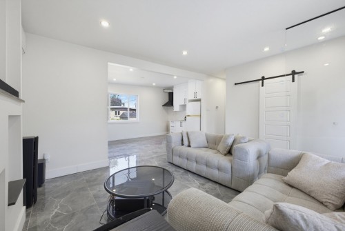 Salon - 5725 Rue Provence, Laval (Auteuil), QC - Indoor Photo Showing Living Room