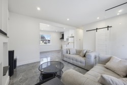Salon - 