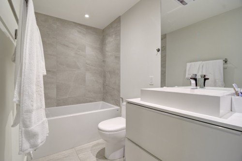 Bathroom - 3306-1450 Boul. René-Lévesque O., Montréal (Ville-Marie), QC - Indoor Photo Showing Bathroom