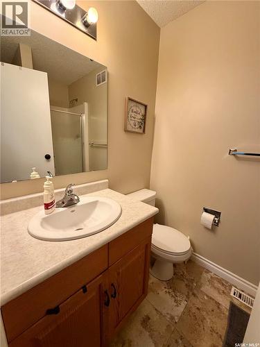 511 Macmillan Street, Hudson Bay, SK - Indoor Photo Showing Bathroom
