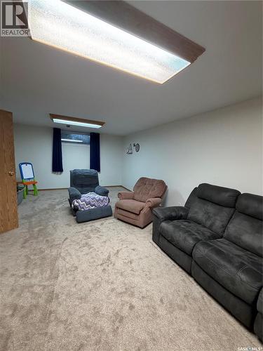 511 Macmillan Street, Hudson Bay, SK - Indoor