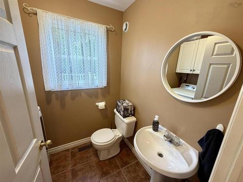33 Crockett Court, Antigonish, NS - Indoor Photo Showing Bathroom