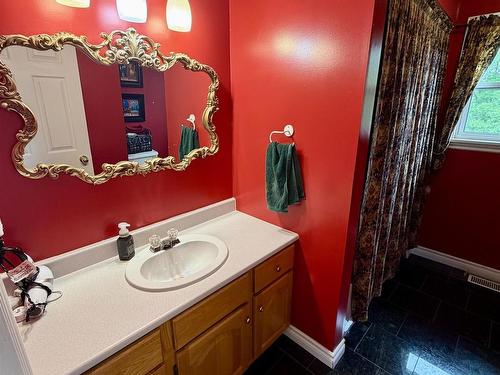 33 Crockett Court, Antigonish, NS - Indoor Photo Showing Bathroom