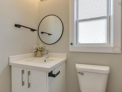 60 Higgins Avenue, Beechville, NS - Indoor Photo Showing Bathroom