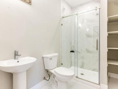 60 Higgins Avenue, Beechville, NS - Indoor Photo Showing Bathroom