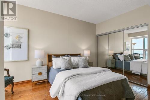 Ph04 - 99 Harbour Square, Toronto, ON - Indoor Photo Showing Bedroom