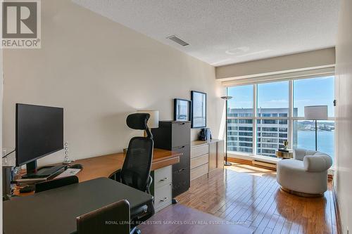 Ph04 - 99 Harbour Square, Toronto, ON - Indoor Photo Showing Office
