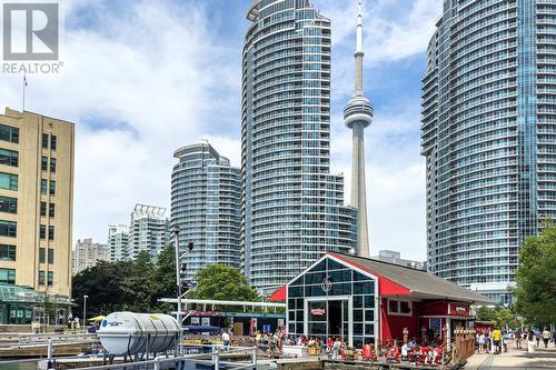 Ph04 - 99 Harbour Square, Toronto, ON - Outdoor With Facade