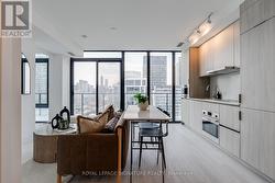 3204 - 47 MUTUAL STREET  Toronto, ON M5B 0C6