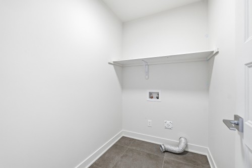 Salle de lavage - 1992 Rue Henriette, Carignan, QC - Indoor With Storage